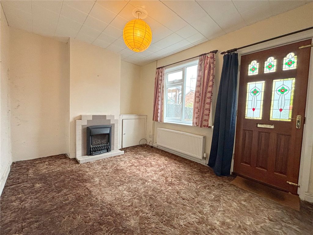 Property photo 2 of 9 Picture No. 10