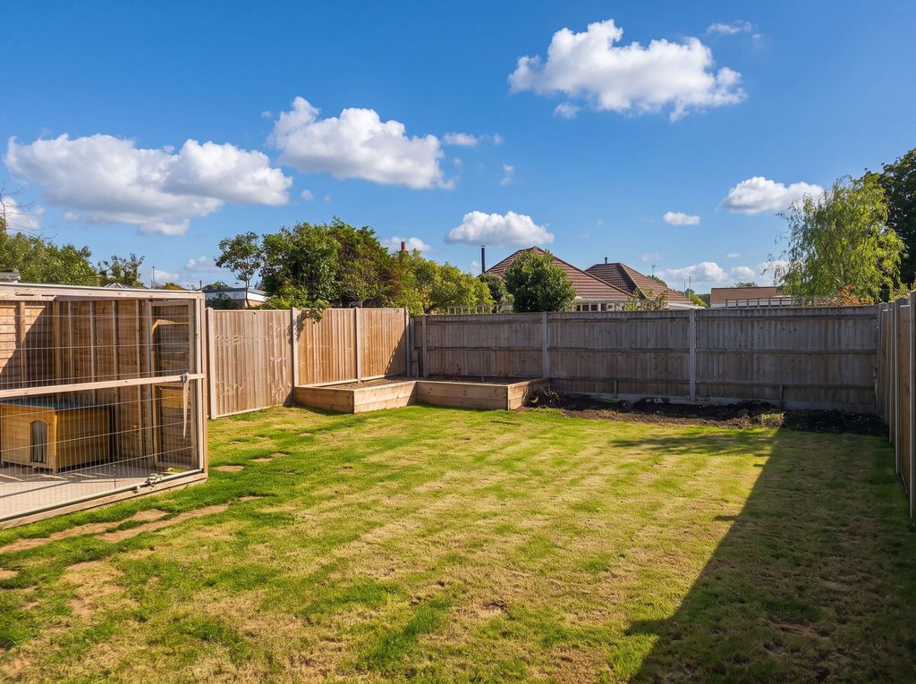 Property photo 2 of 23
