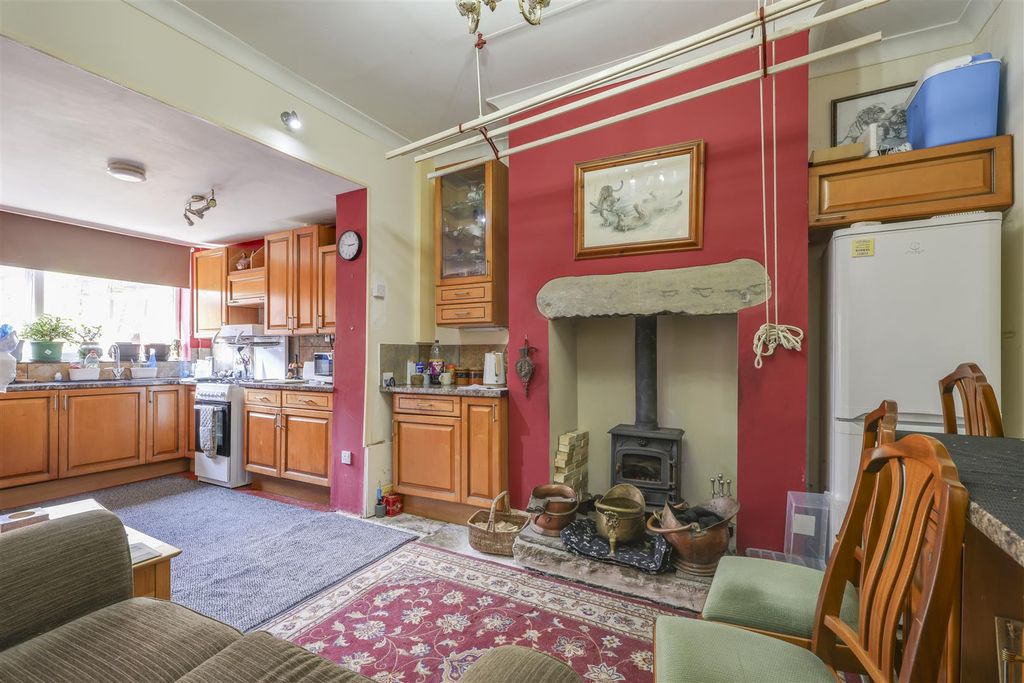 Property photo 1 of 13 Dining Open To Kitchen