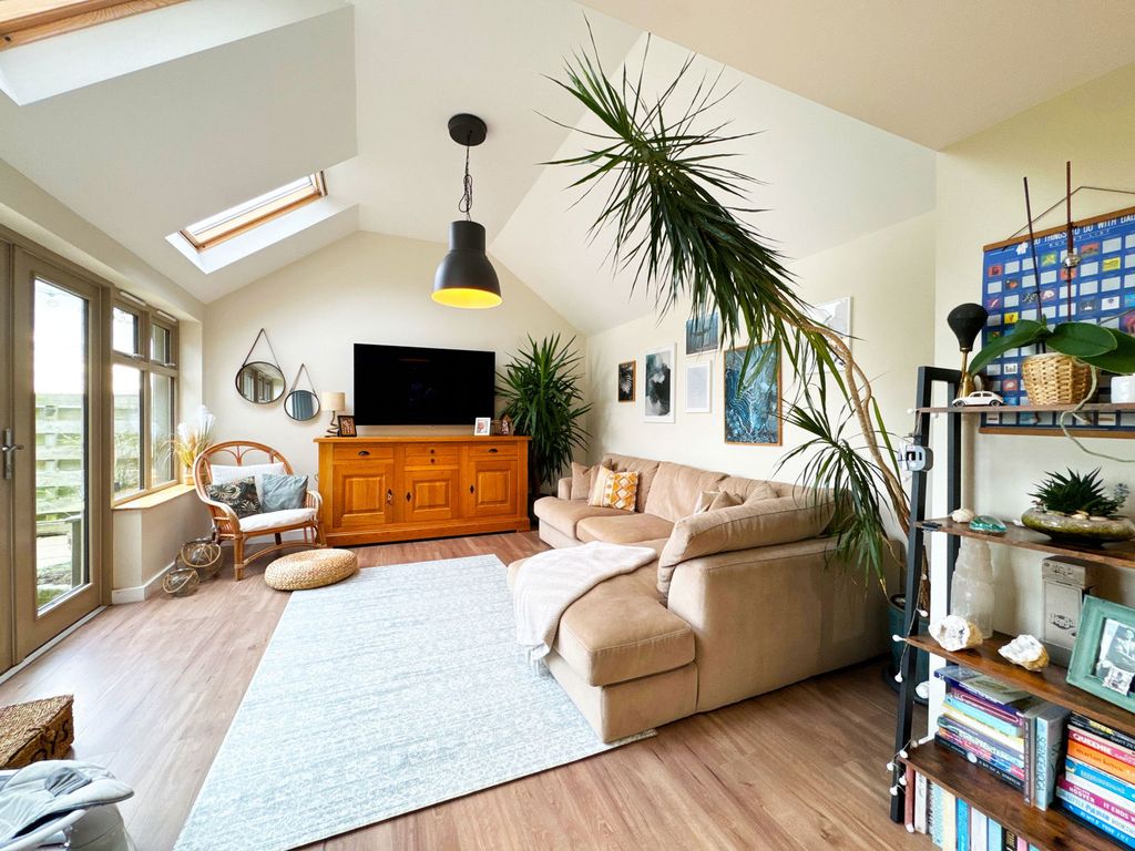 Property photo 3 of 24