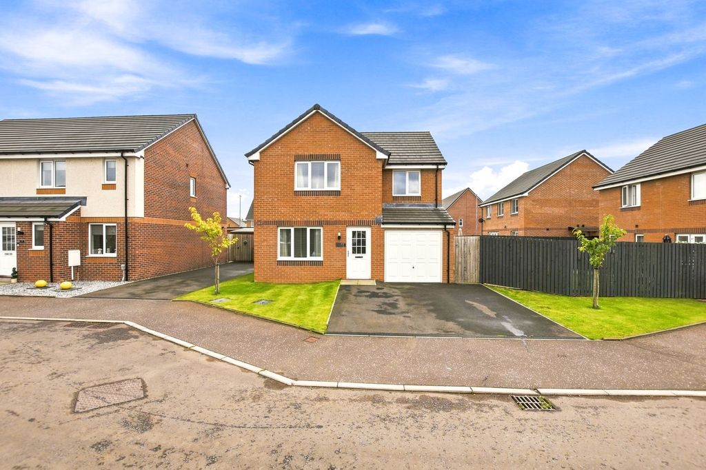 Property photo 1 of 33