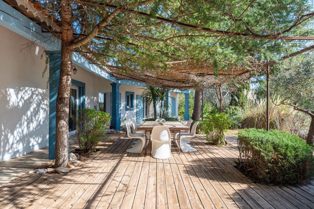 Property photo 3 of 18