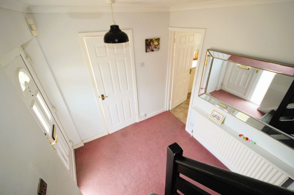 Property photo 2 of 20 Entrance Hall