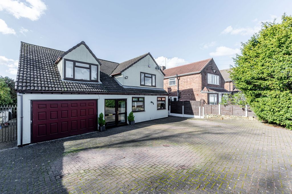 Property photo 2 of 25