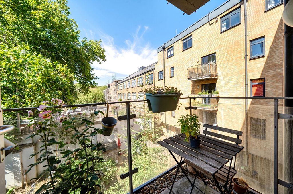 Property photo 3 of 13 Balcony