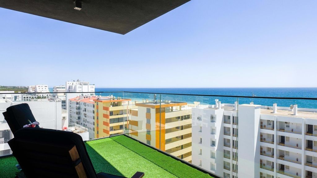 Property photo 1 of 20 Unique! 3 Bedroom Apartment With Sea View - Quarteira