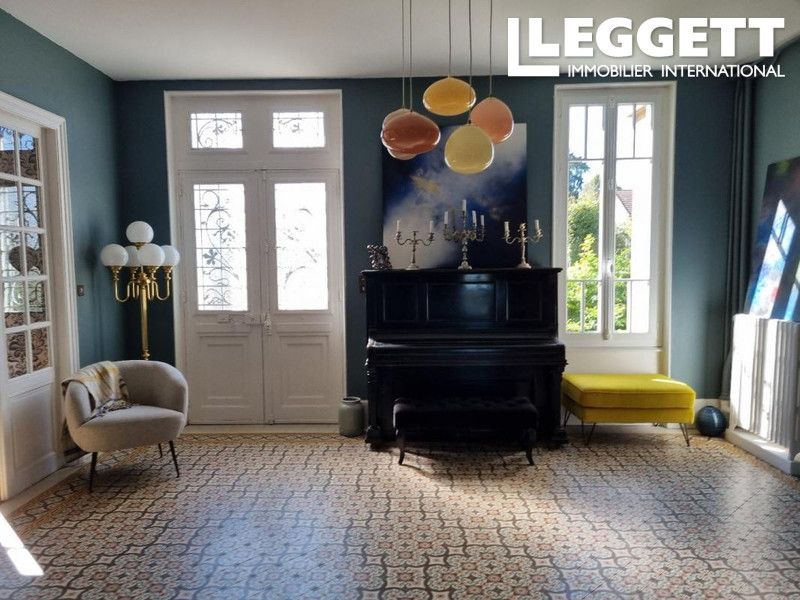 Property photo 2 of 10