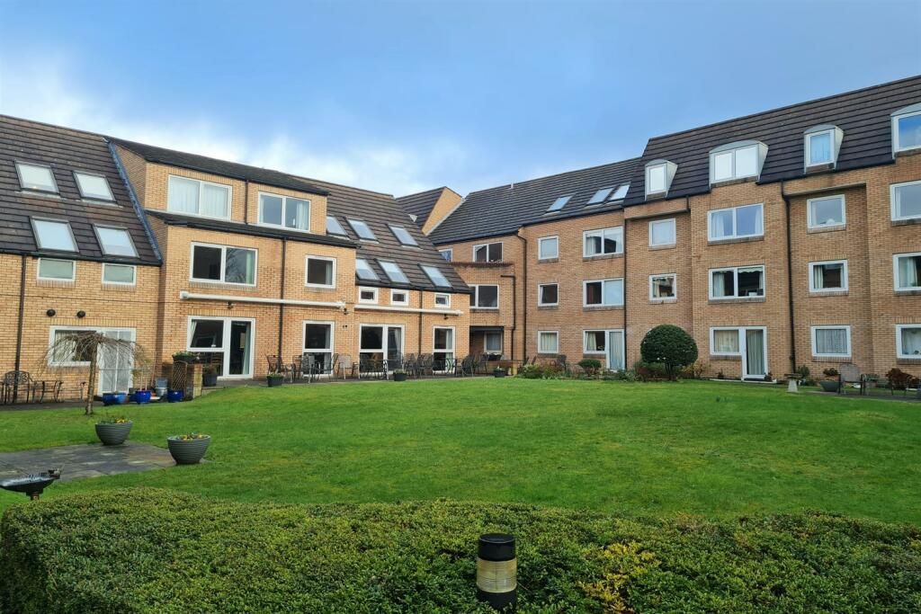 Property photo 1 of 18 1 Bed Flat