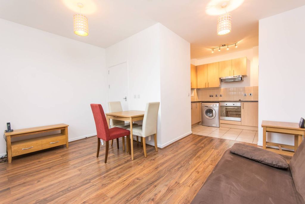 Property photo 2 of 7