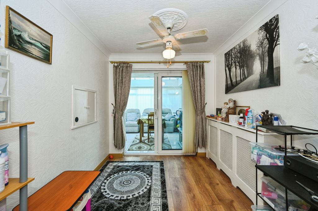 Property photo 2 of 15