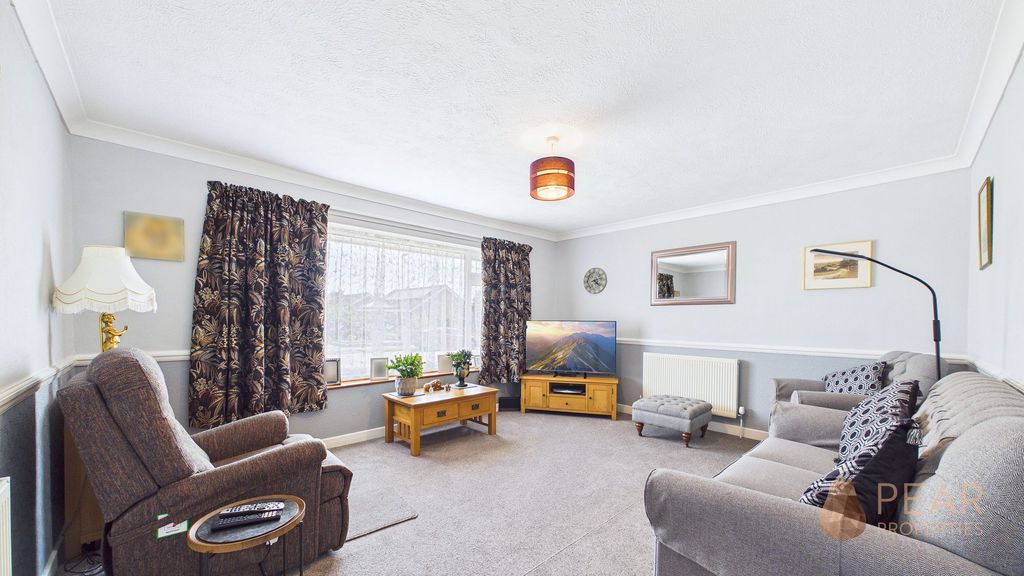 Property photo 3 of 13