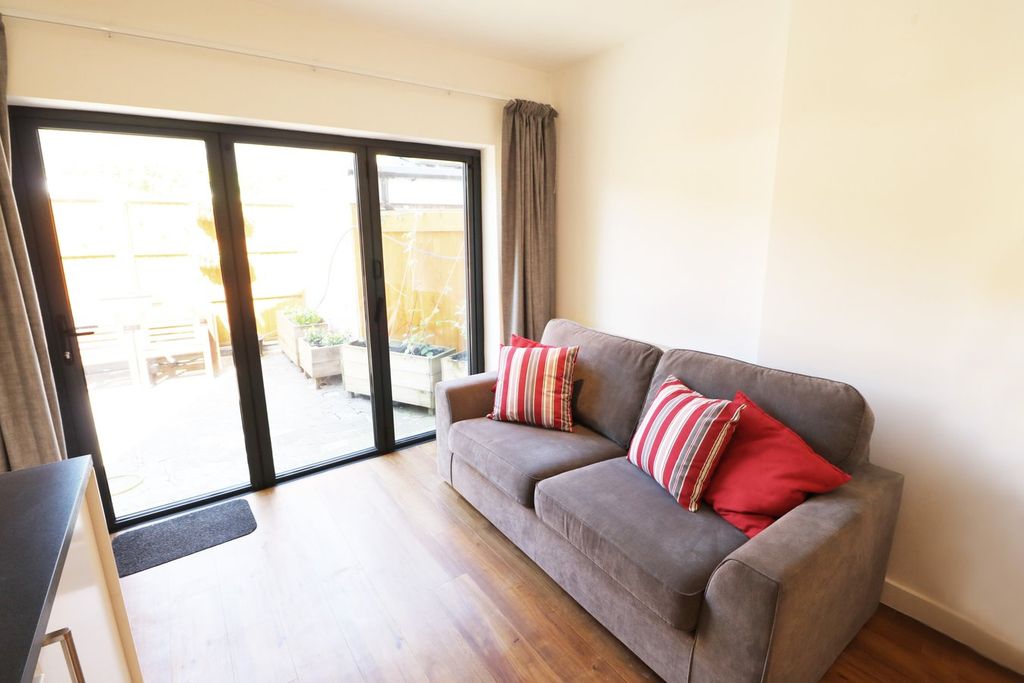 Property photo 3 of 16