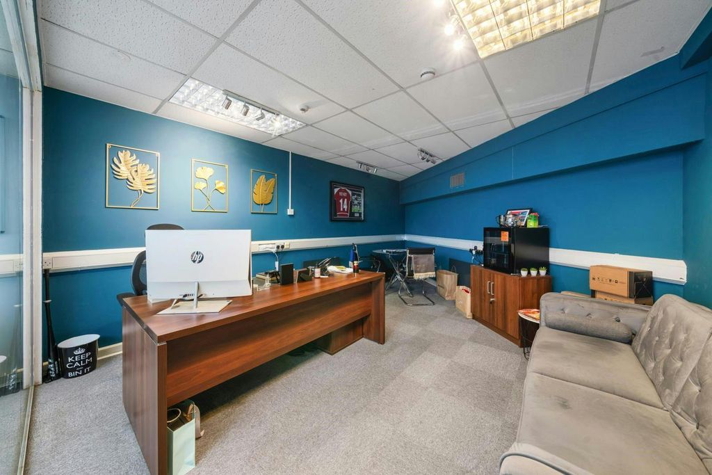 Property photo 3 of 12 4.Jpg