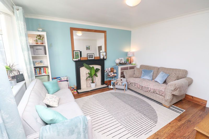 Property photo 2 of 10 Lounge