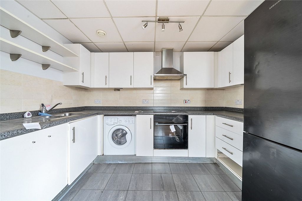 Property photo 3 of 19 Picture No. 21