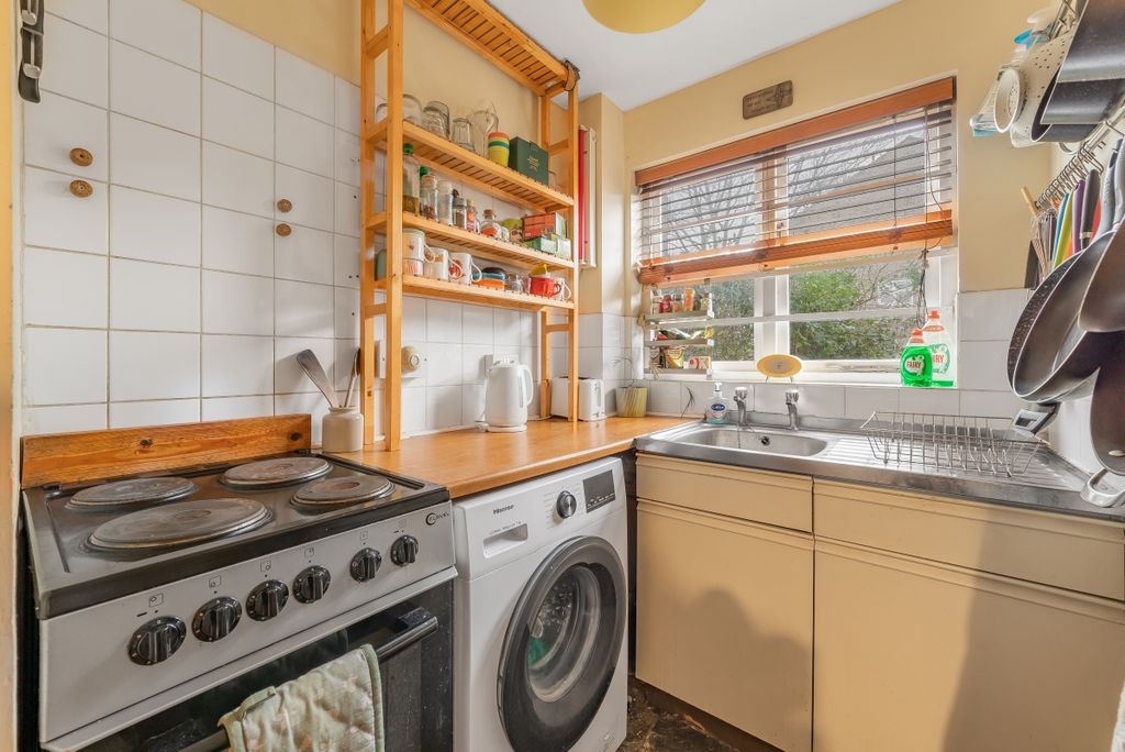 Property photo 1 of 8 934293 (5)