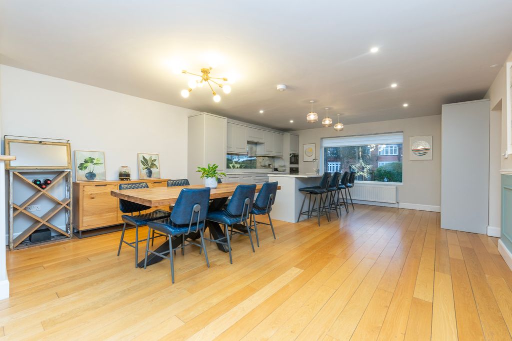 Property photo 3 of 26 Kitchen Diner