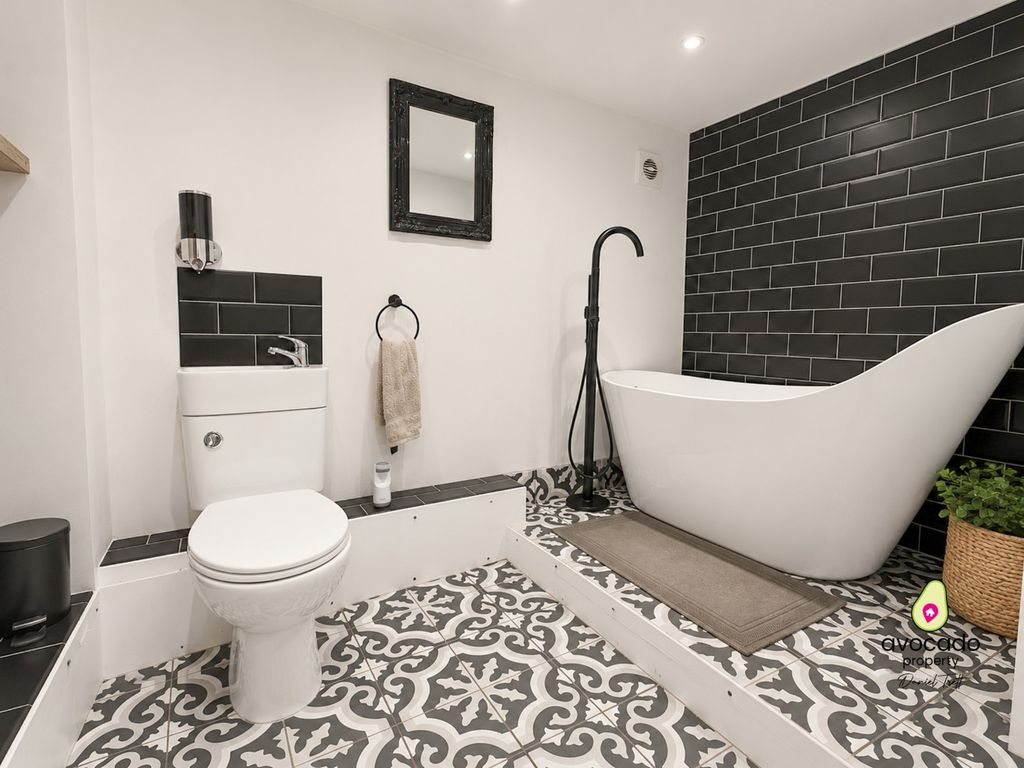 Property photo 3 of 16 5067426