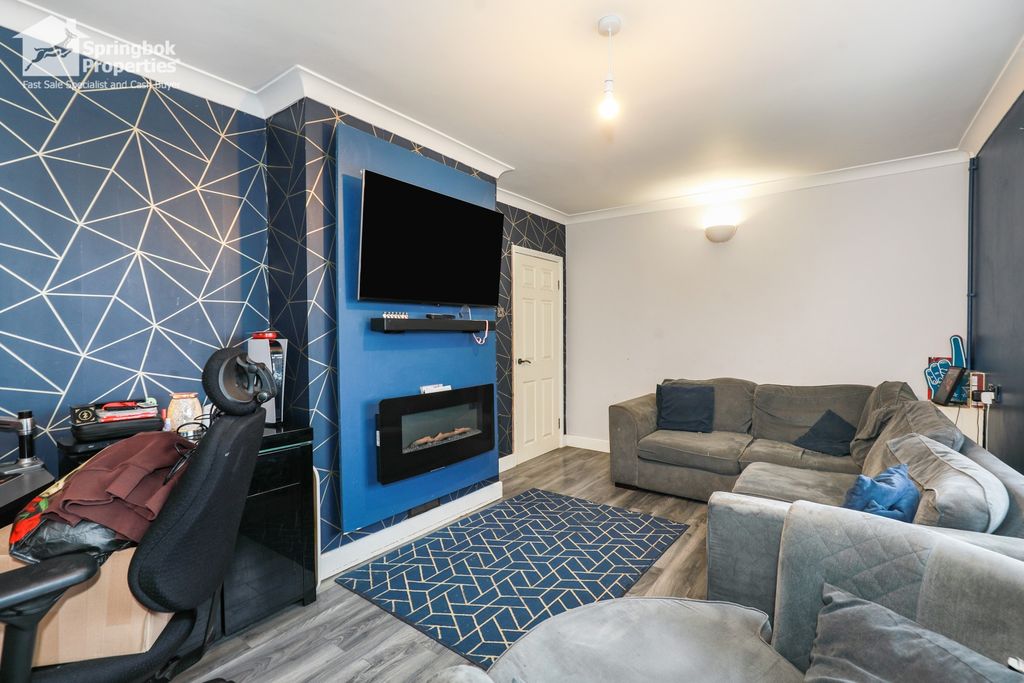 Property photo 2 of 17 Image 1