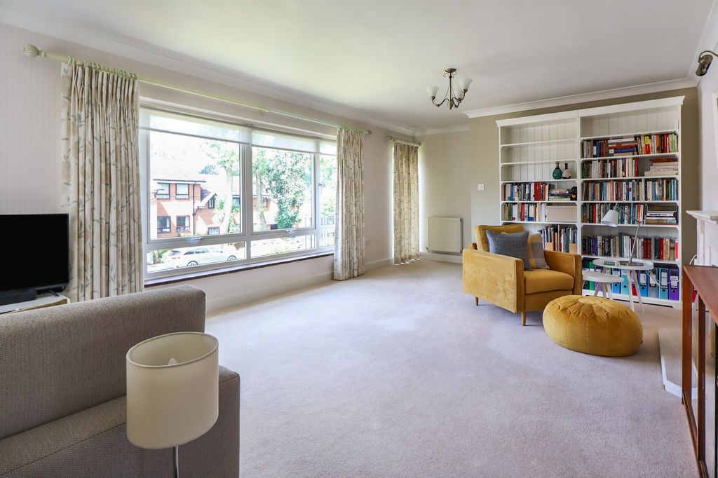 Property photo 2 of 10