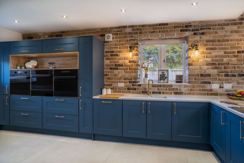 Property photo 3 of 21