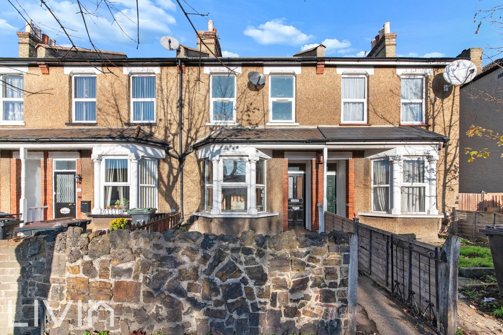 Property photo 1 of 12 Morland Road,315-40