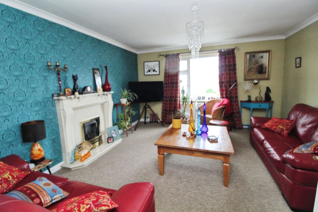 Property photo 3 of 15