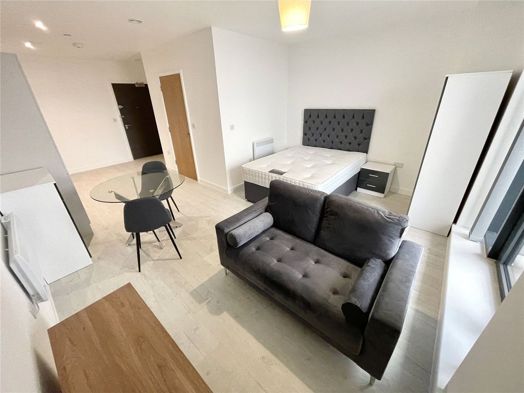 Property photo 2 of 15 Picture No. 10