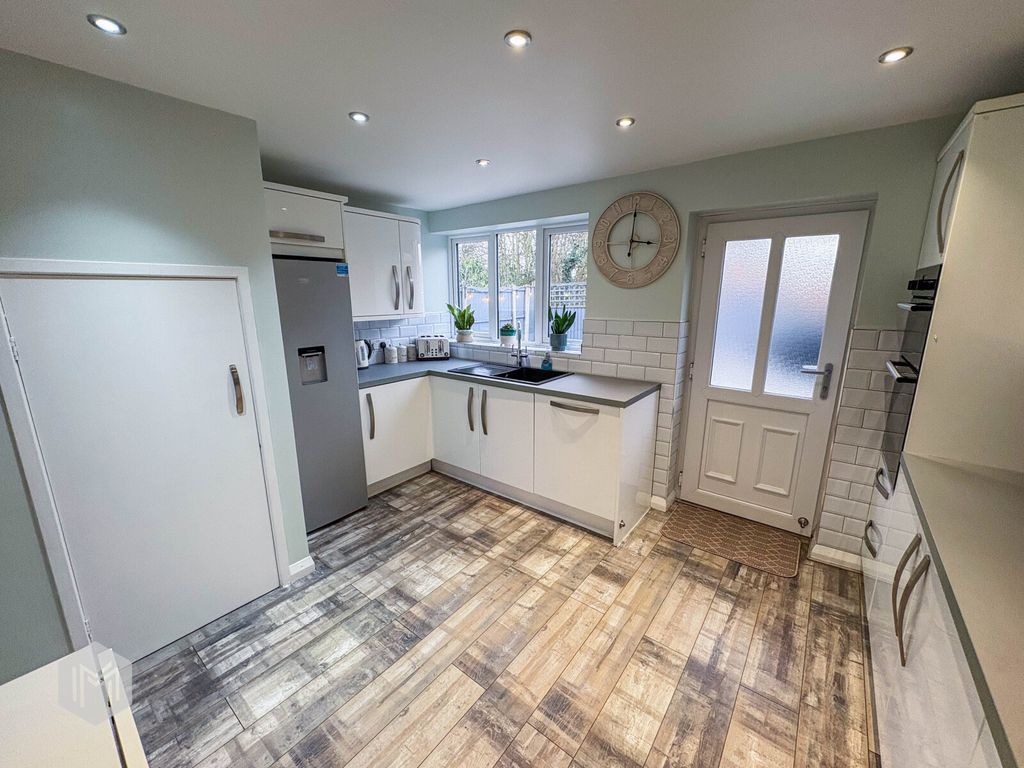 Property photo 3 of 15 Picture No. 16