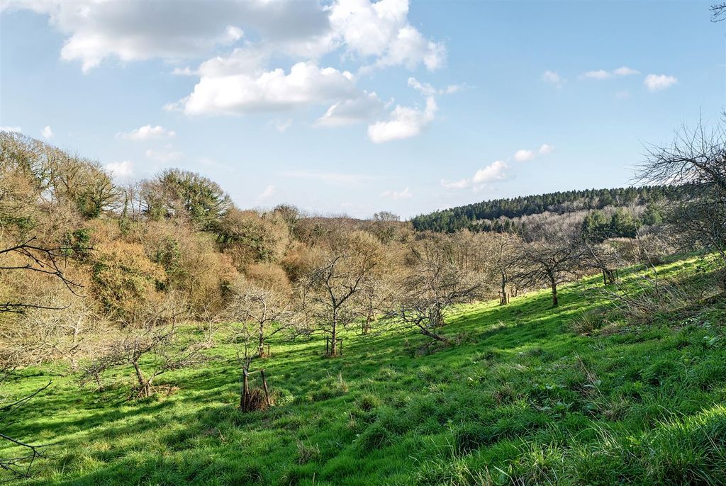 Property photo 3 of 36 Orchard
