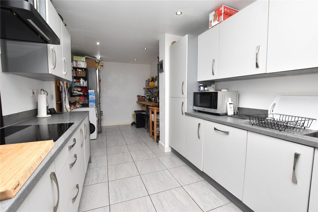 Property photo 3 of 18 Picture No. 27