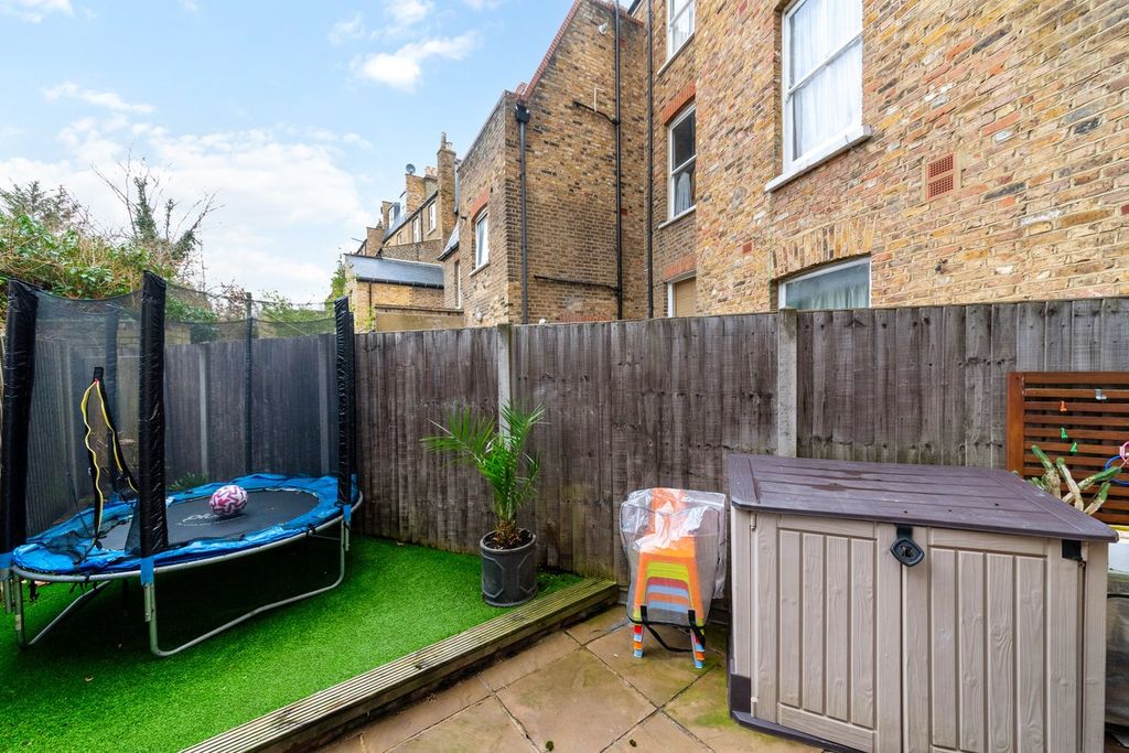 Property photo 3 of 12