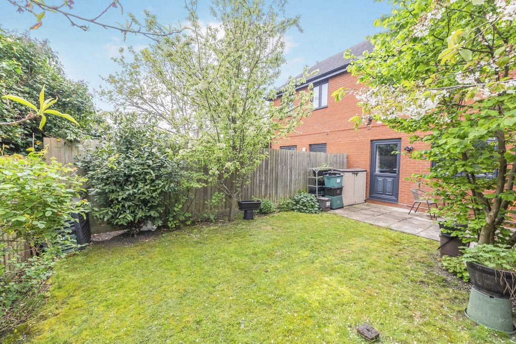 Property photo 2 of 19 Pbox-Img.Jpg