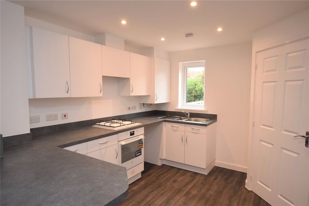 Property photo 2 of 11 Picture No. 18