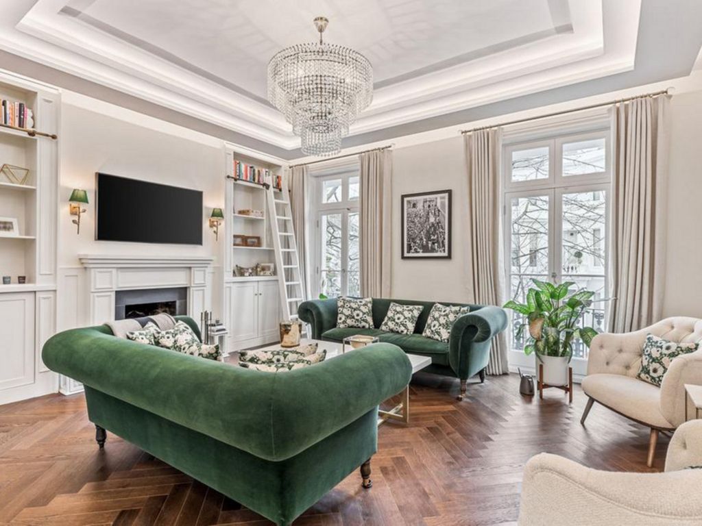 Property photo 2 of 17