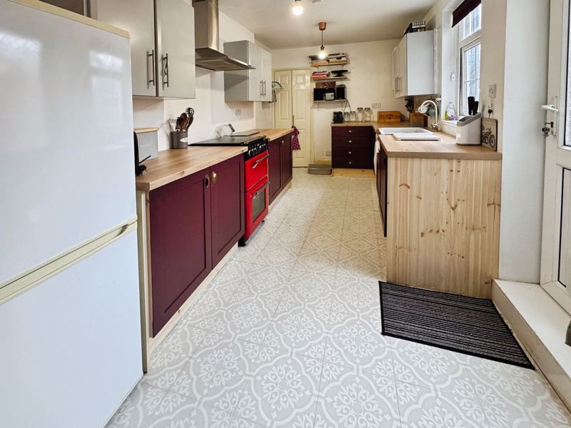 Property photo 2 of 9 Photo 7