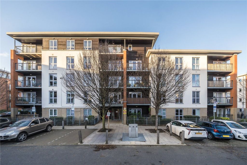 Property photo 3 of 12 Exterior