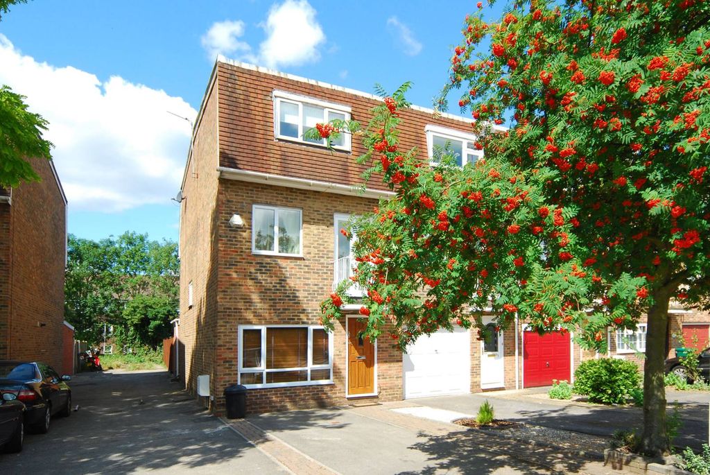 Property photo 2 of 9