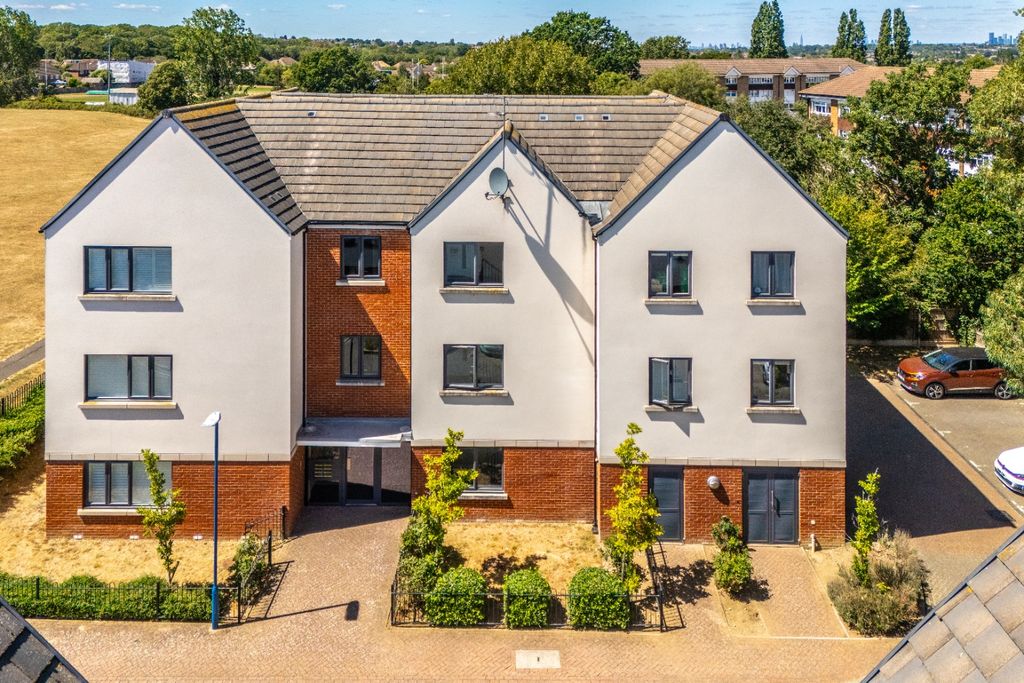 Property photo 1 of 12 3915691