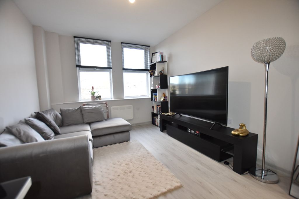 Property photo 2 of 13