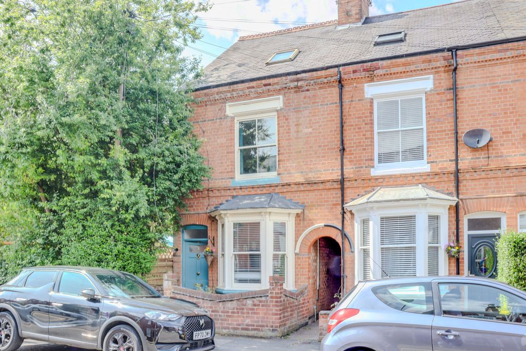 Property photo 1 of 17