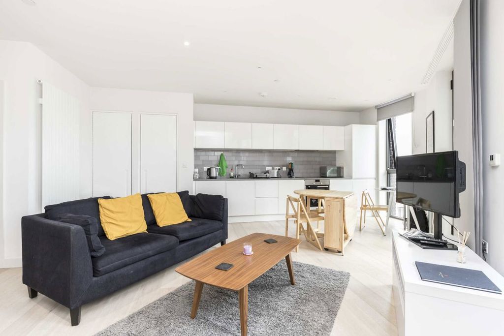 Property photo 3 of 5