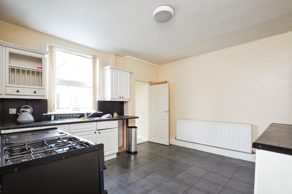 Property photo 3 of 17 Photography