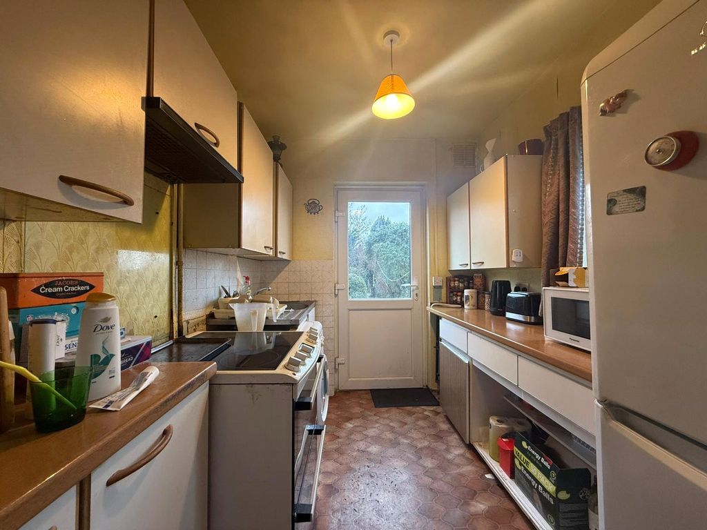 Property photo 3 of 17 Picture No. 30