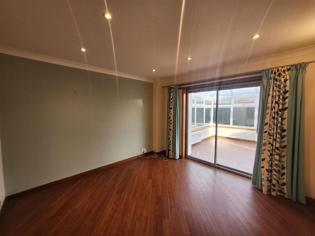 Property photo 3 of 17 1000049361.Jpg