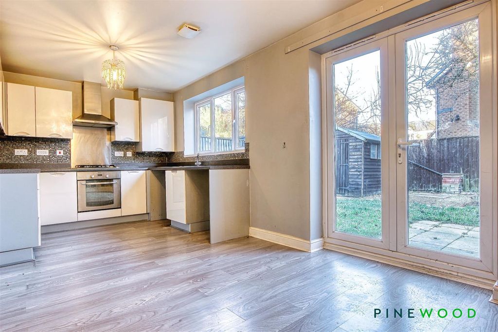 Property photo 2 of 22 Kitchen Diner