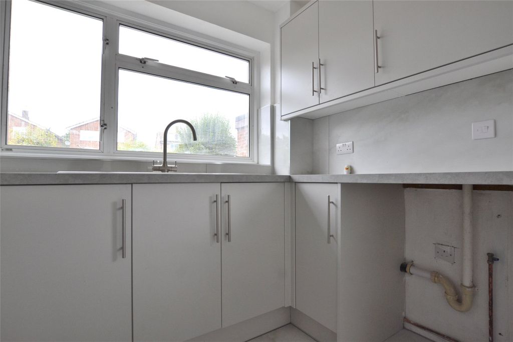 Property photo 2 of 16 Kitchen