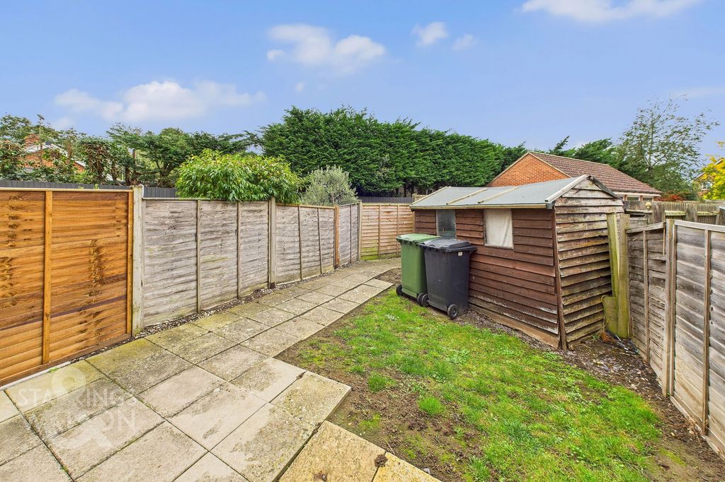 Property photo 2 of 16