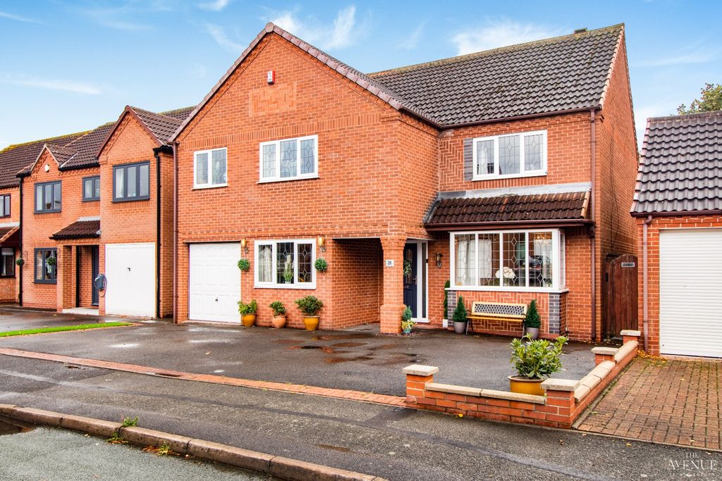 Property photo 1 of 33 4509262