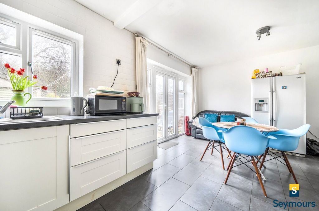 Property photo 3 of 16 Kitchen